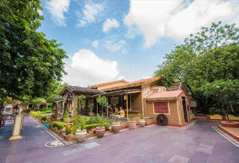 Отель Chouki Dhani Resort