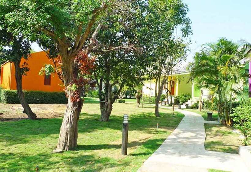 فندق Doembang Villa