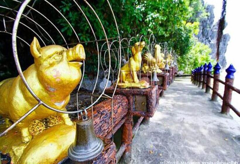 هتل Hadthong Resort