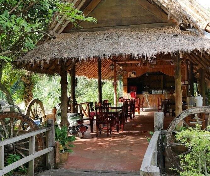 فندق Jittrasrom Resort