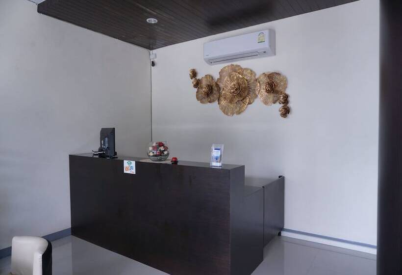 هتل Lew Residence