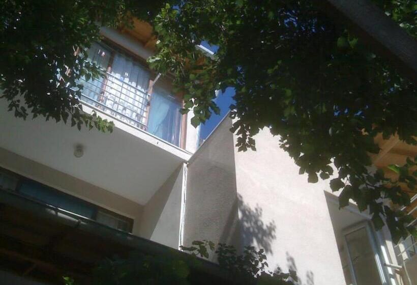 בית מלון כפרי Mola