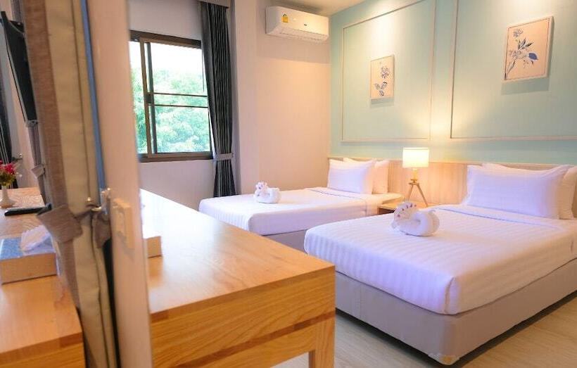 هتل Phukaew Resort & Adventure Park
