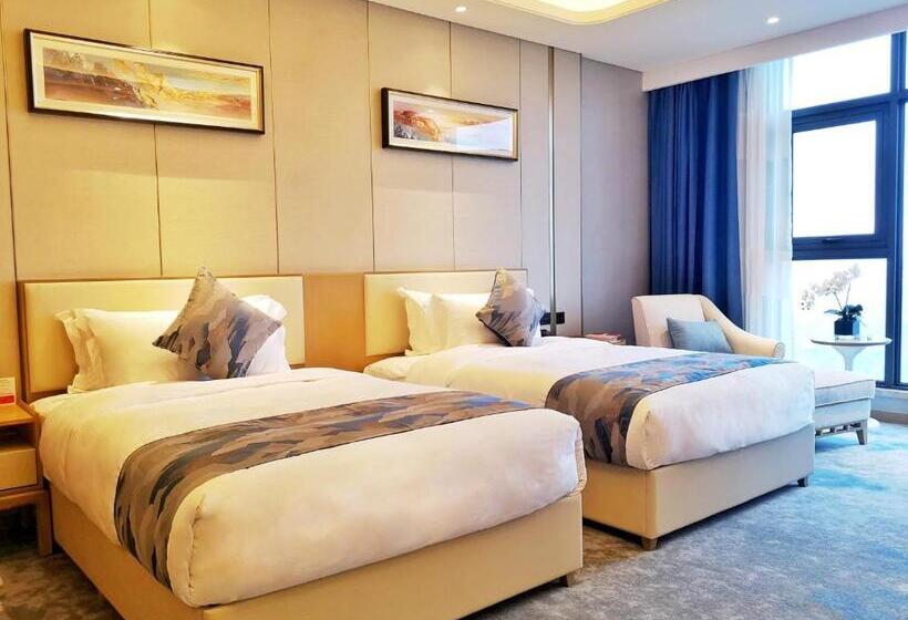 فندق Ramada Plaza By Wyndham Dongxing City Center