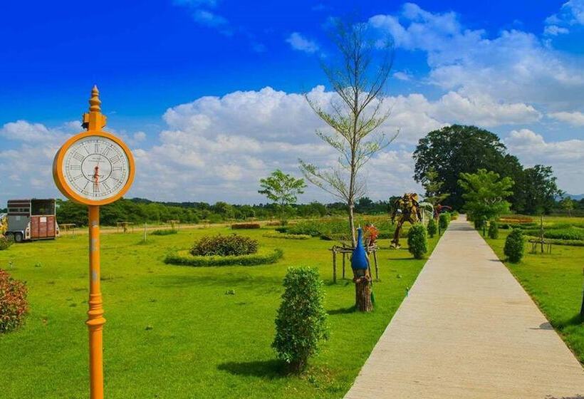 هتل River & Flowers Resort