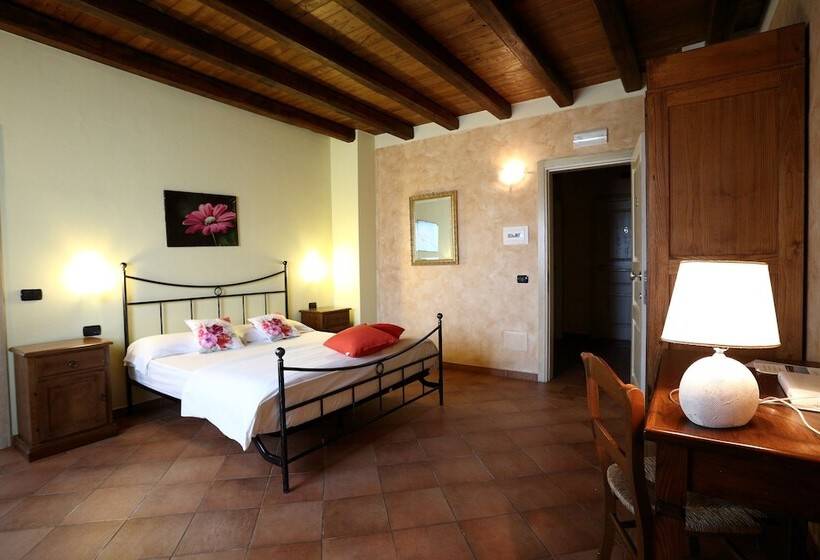 田舎風ホテル Agriturismo Creta Rossa