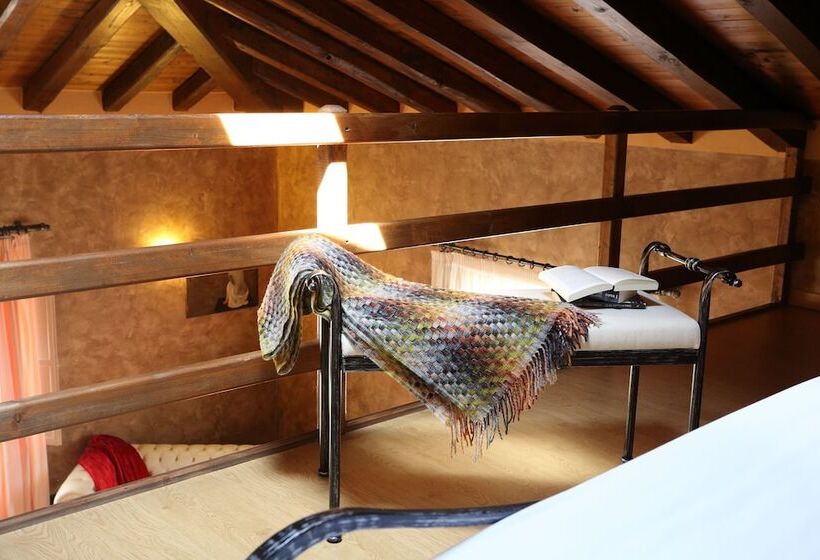 田舎風ホテル Agriturismo Creta Rossa