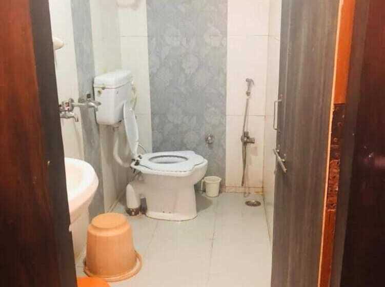 Отель Satpura Safari