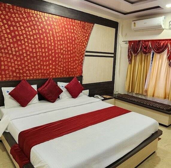 Отель Satpura Safari