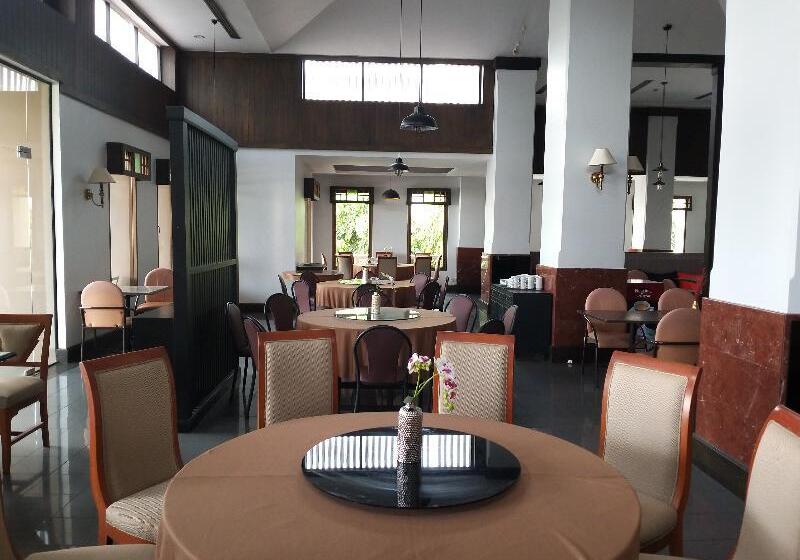 هتل Songphanburi