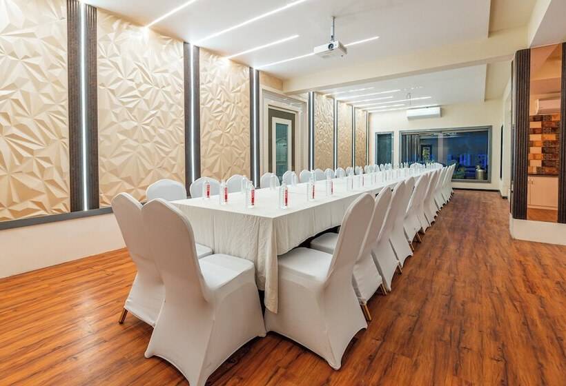 Отель Treebo Westview