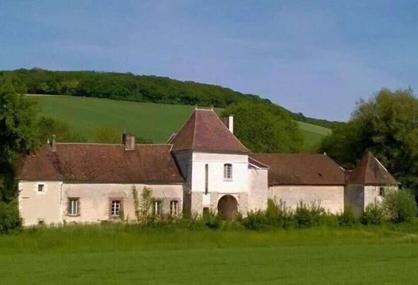 بنسيون Chateau Des Roises