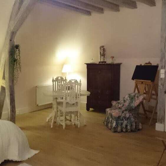 بنسيون Chateau Des Roises