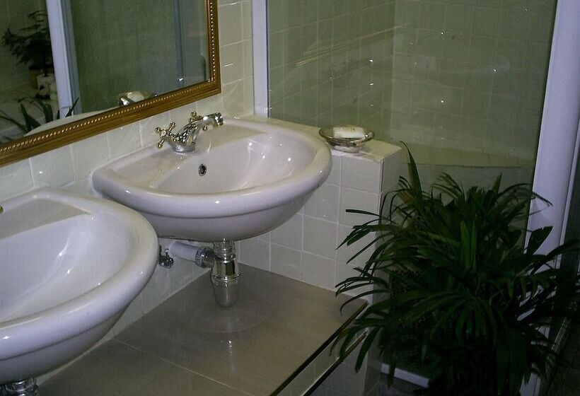 Пансион Emerald Guest House Springs