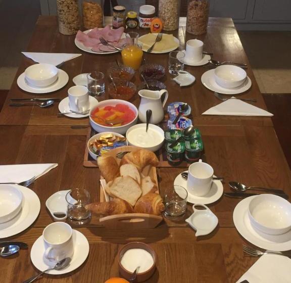 بنسيون Le Manoir De La Vieille Douve