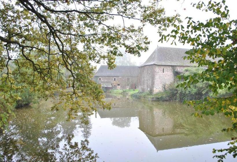 بنسيون Le Manoir De La Vieille Douve