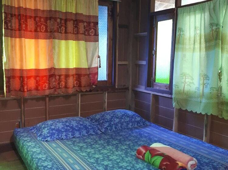 פנסיון Petchkiri Homestay