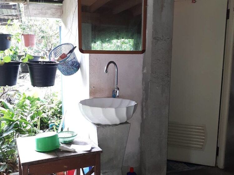 פנסיון Petchkiri Homestay