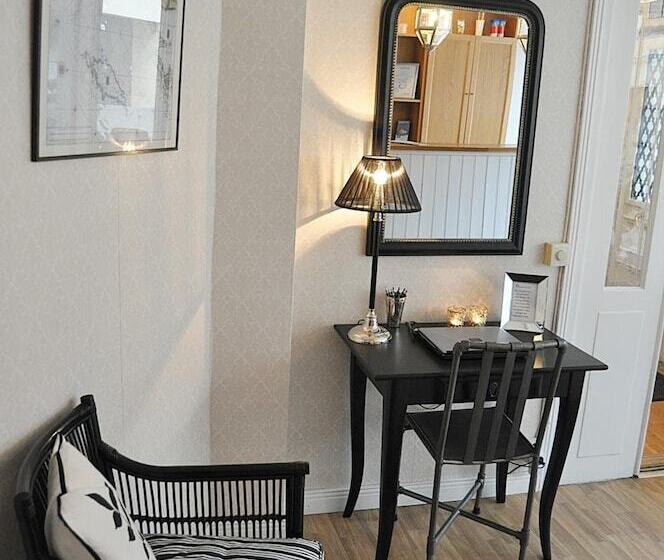 هاستل Adelsgatan Bed & Breakfast