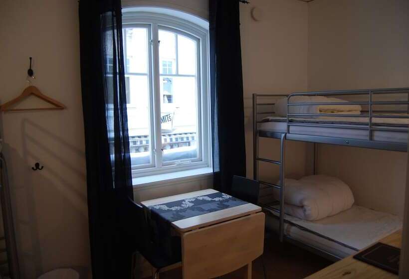 هاستل Adelsgatan Bed & Breakfast