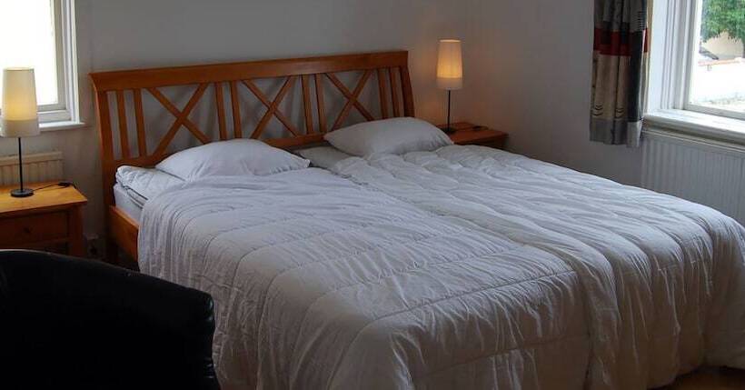 هاستل Adelsgatan Bed & Breakfast