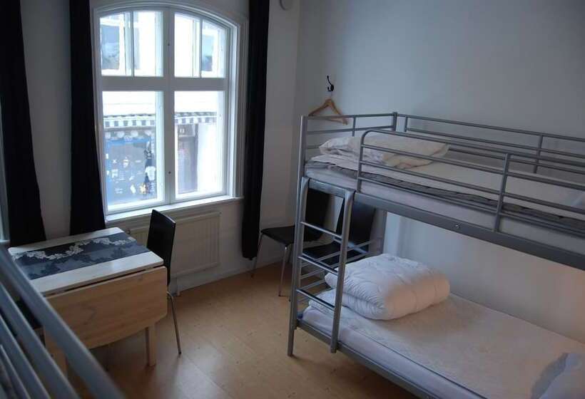 هاستل Adelsgatan Bed & Breakfast