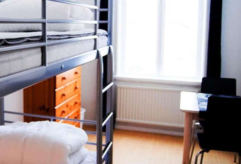 هاستل Adelsgatan Bed & Breakfast