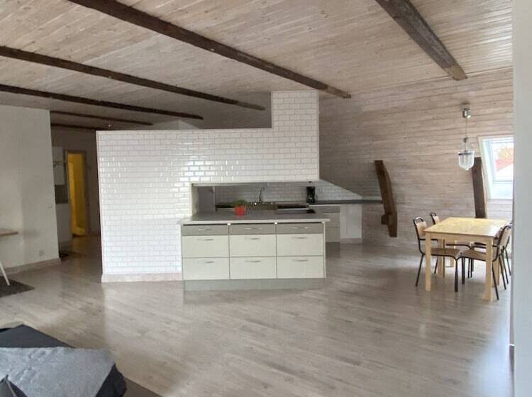 هاستل Adelsgatan Bed & Breakfast