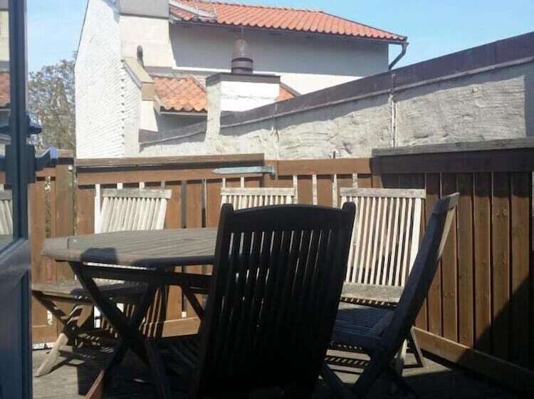 هاستل Adelsgatan Bed & Breakfast