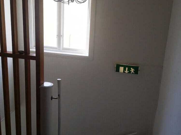 هاستل Adelsgatan Bed & Breakfast