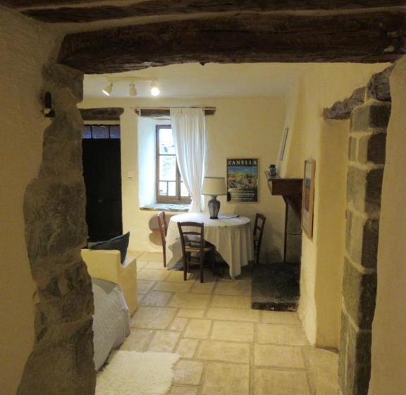 민박 La Ferme De La Condamine