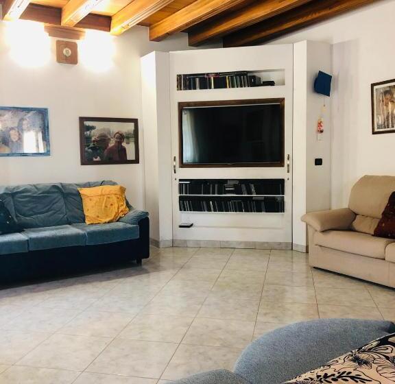 تختخواب و صبحانه Villamoreno