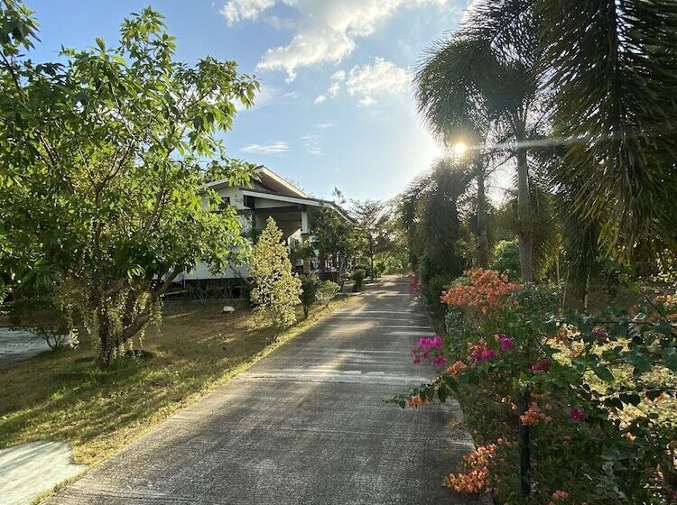 فندق Brown Andaman  Krabi