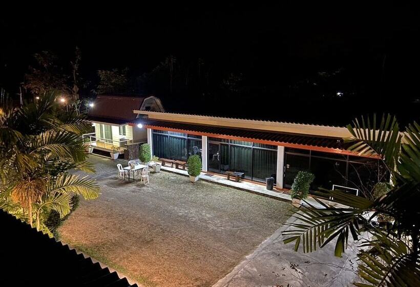 فندق Brown Andaman  Krabi