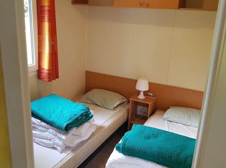 ホテル Camping Les Berges Du Célé