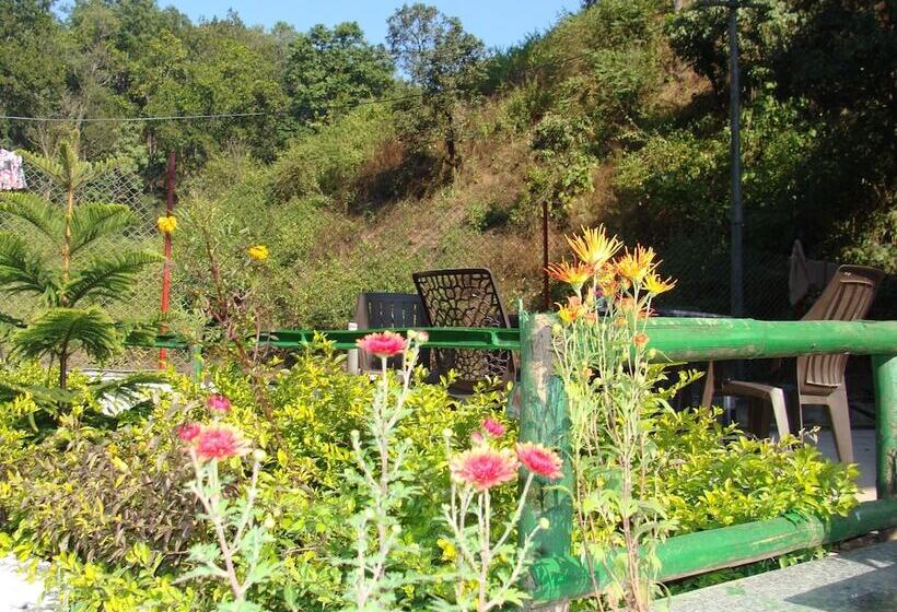 فندق Corbett Mist Resort