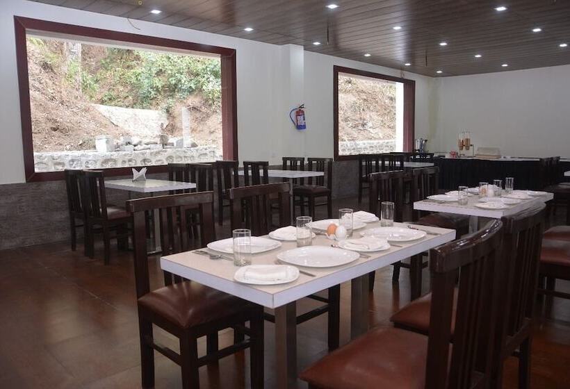 فندق Corbett Mist Resort