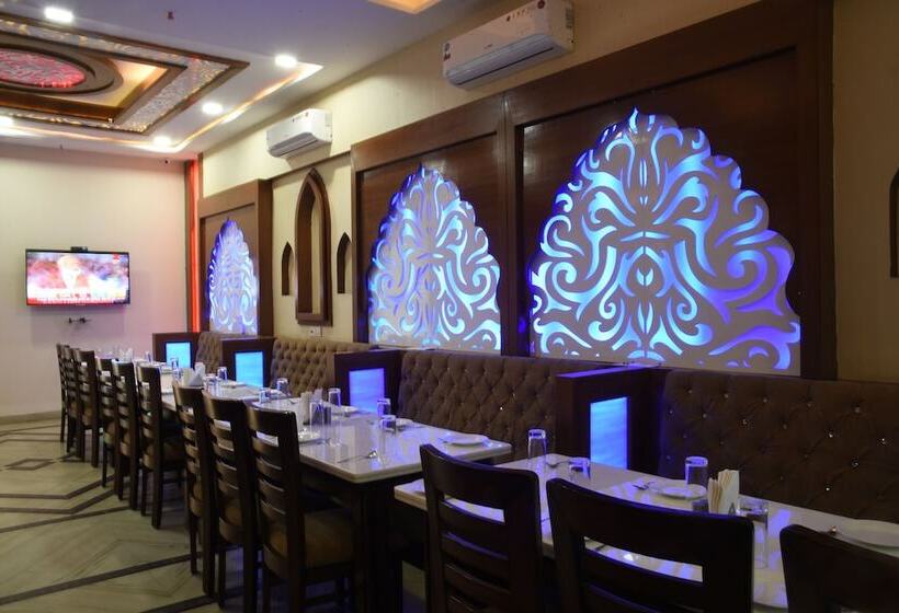 호텔 Gst Grand Plaza