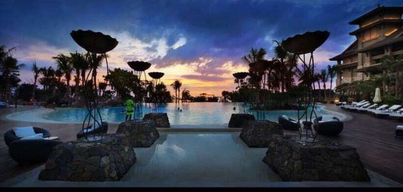 فندق Hainan Qizi Bay New Century Resort