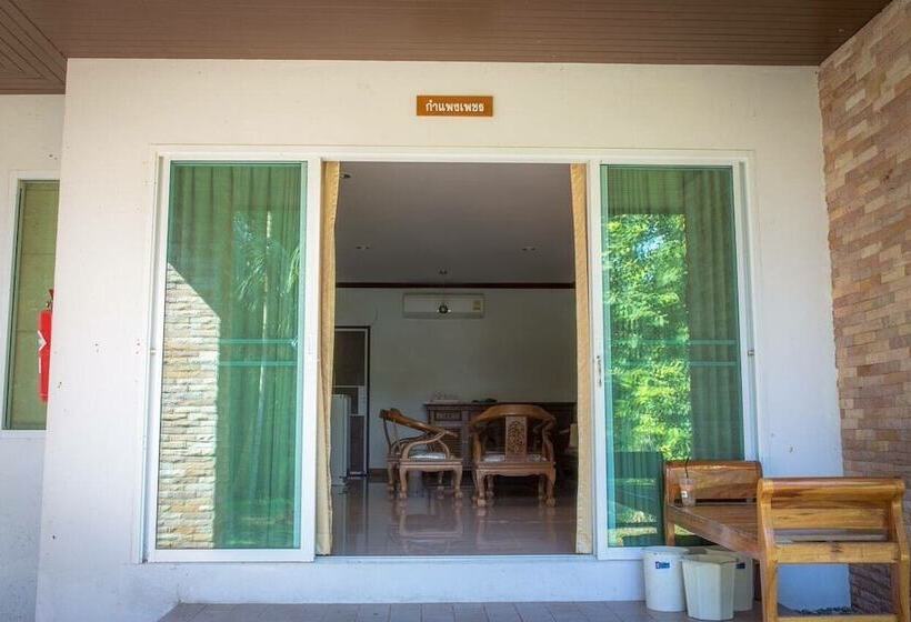 هتل Nahinlad Resort