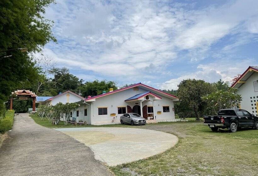 هتل Nahinlad Resort