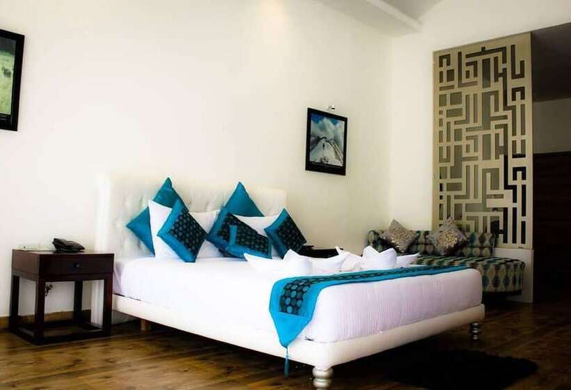 בית מלון כפרי Namami Ganges Resort