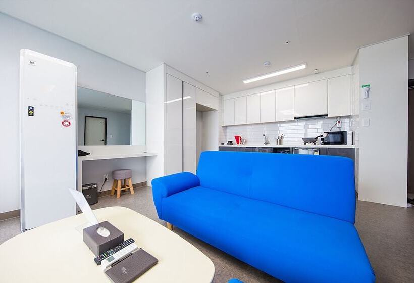 Hotel Shine