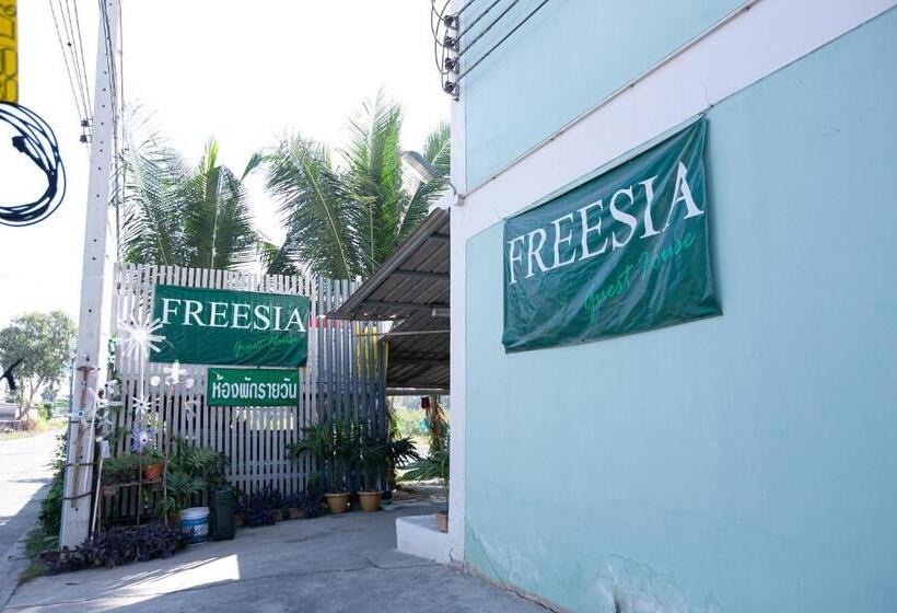 پانسیون Freesia Guesthouse Klong Luang
