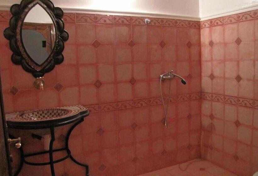 پانسیون Kasbah Ait Bouguemez