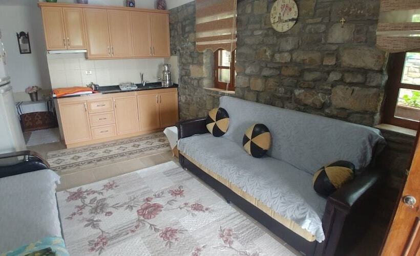 پانسیون Kastro Konak Boutique Otel