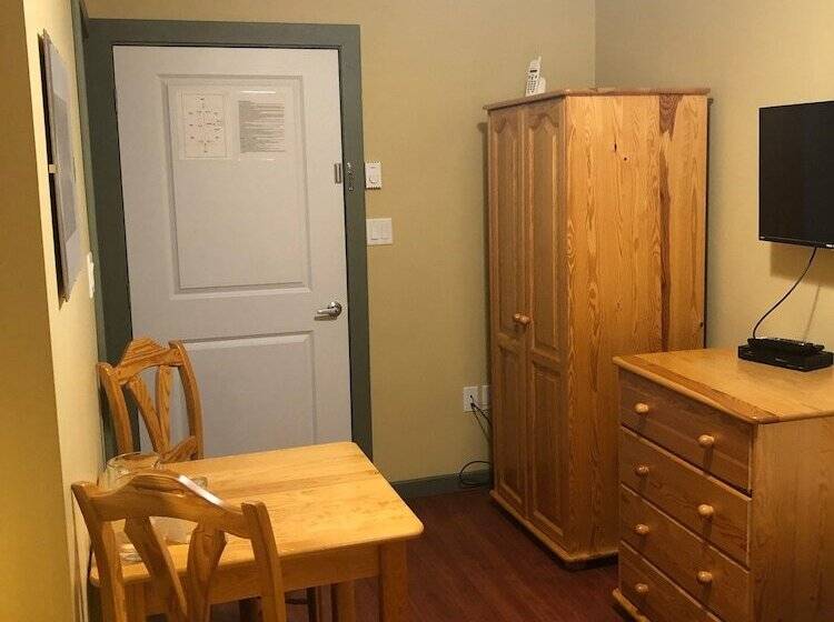 تختخواب و صبحانه Crowsnest Vineyards Guesthouse