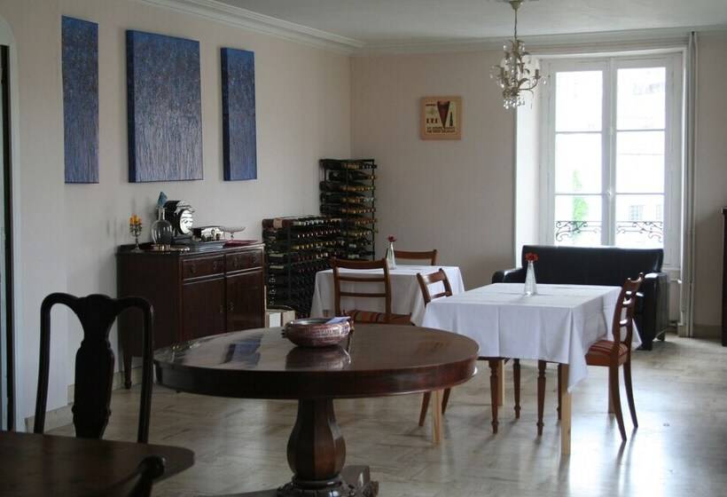 צימר Le Voltaire