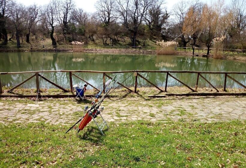 여관 Parco Dei Crisciuni Villaggio Camping