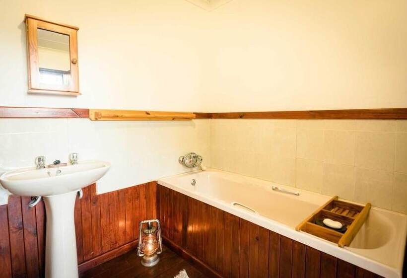 Отель Avoca Private Bushcamp